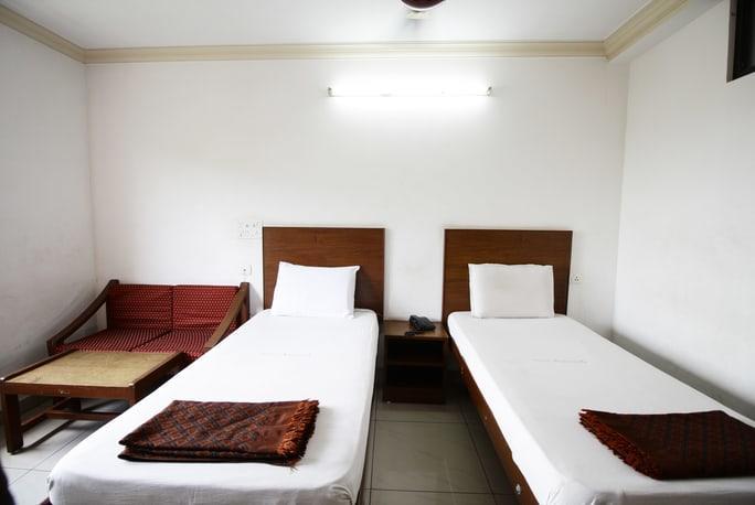 Hotel Adithya Chennai Exterior photo