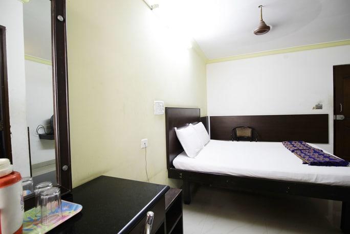 Hotel Adithya Chennai Exterior photo