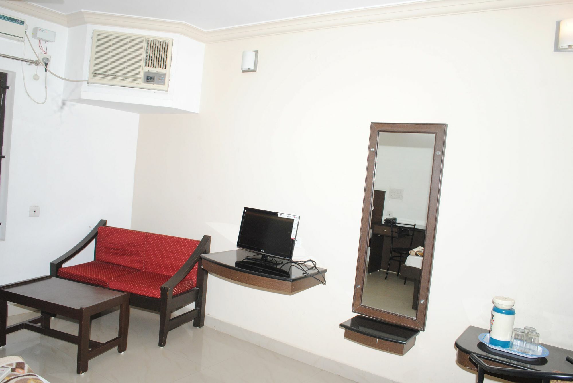 Hotel Adithya Chennai Exterior photo