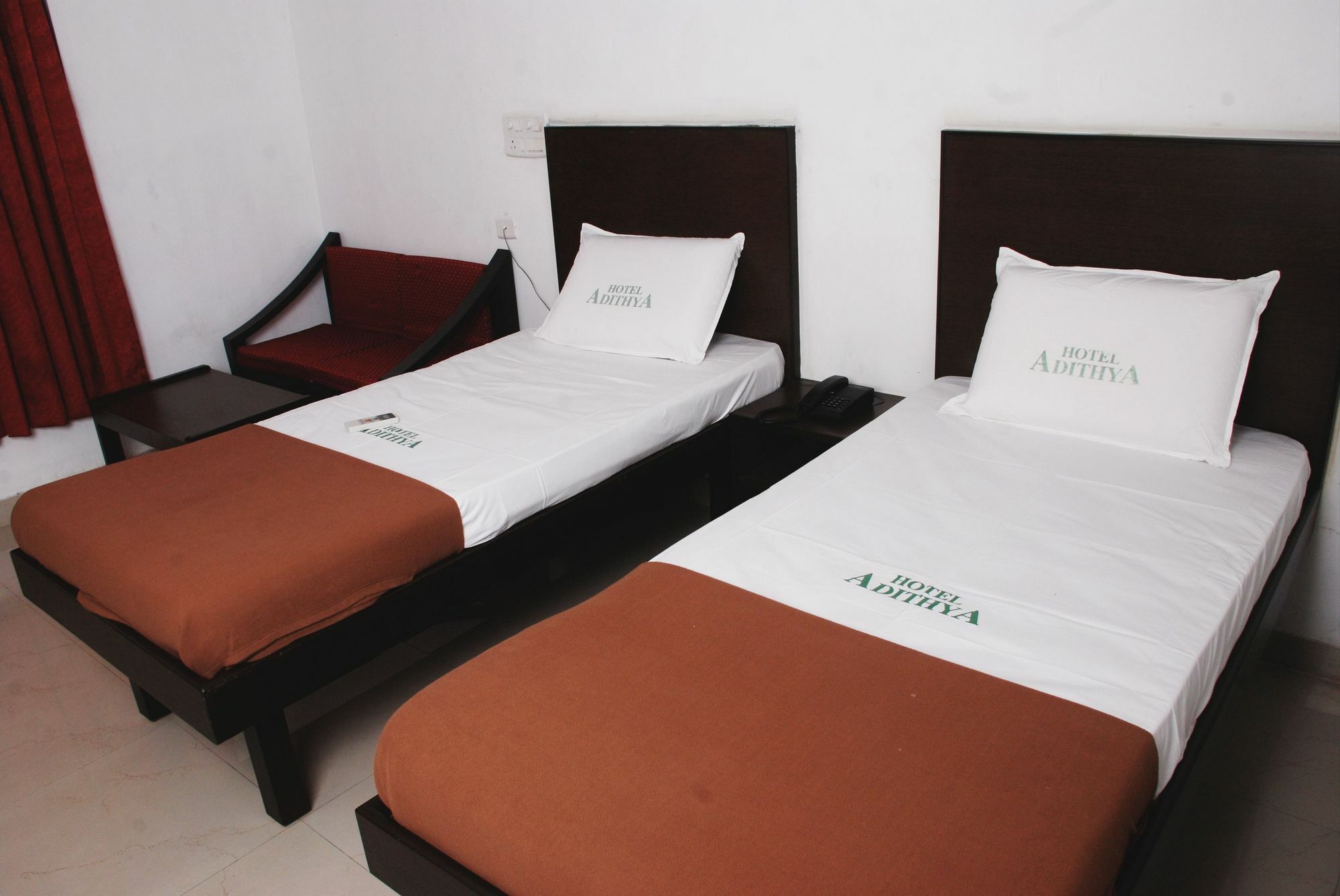Hotel Adithya Chennai Exterior photo